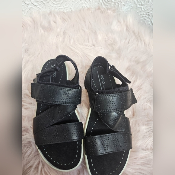 Ecco Shoes - Ecco Black Platform Sandals with Adjustable Straps